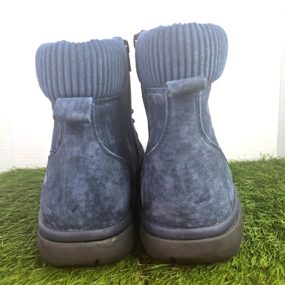 Propét Scarlet Women's Suede Bootie - Picture 5 of 9